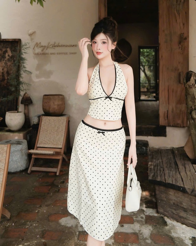 Tự tin tỏa s&aacute;ng mọi g&oacute;c nh&igrave;n c&ugrave;ng trang phục chấm bi - Ảnh 6.