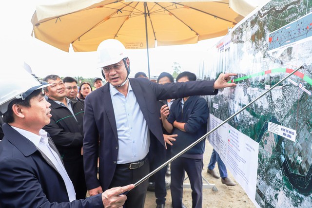 Đà Nẵng khơi thông nguồn lực, hướng đến mục tiêu tăng trưởng 2 con số - Ảnh 1.