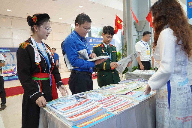 Ch&agrave;o mừng Đại hội to&agrave;n quốc Đo&agrave;n TNCS Hồ Ch&iacute; Minh lần thứ XIII - Ảnh 4.