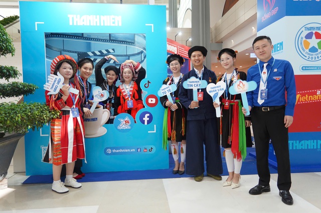 Chuyến tàu tiến vào kỷ nguyên mới" truyền cảm hứng cho tuổi trẻ Việt Nam - Ảnh 1.