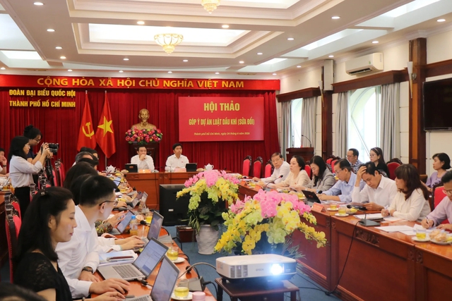 Petrovietnam đề xuất sửa luật Dầu khí, mở cơ chế cho điện gió ngoài khơi - Ảnh 1.