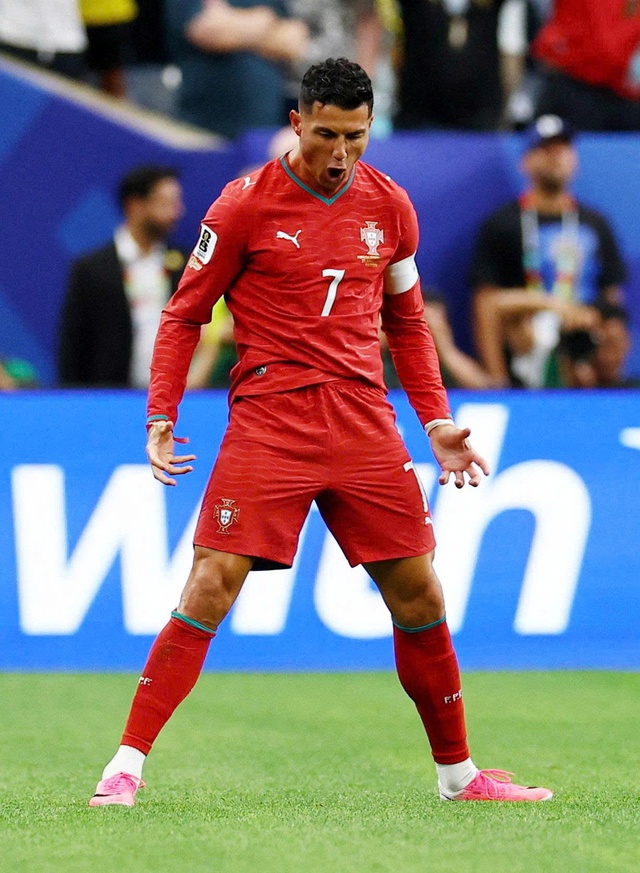 Ronaldo đã bật công tắc cỗ máy chinh phục- Ảnh 2.