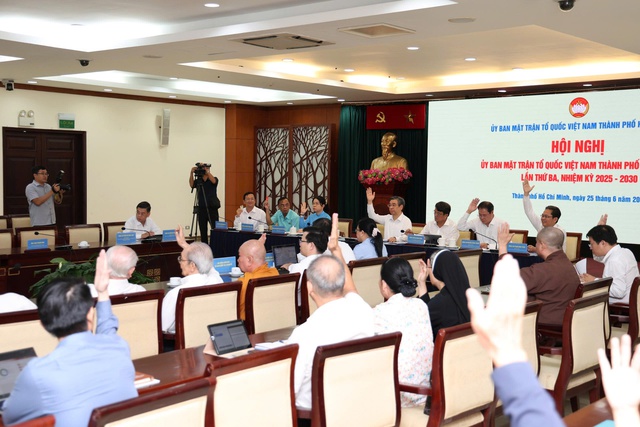 B&agrave; Nguyễn Thị Ngọc Xu&acirc;n l&agrave;m Ph&oacute; chủ tịch Ủy ban MTTQ Việt Nam TP.HCM - Ảnh 2.