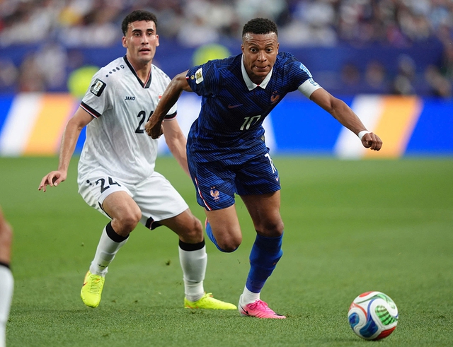 So t&agrave;i đỉnh cao giữa Haaland v&agrave; Mbappe- Ảnh 1.