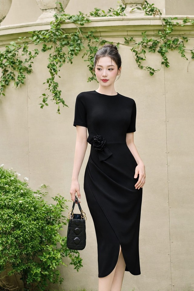 Kh&ocirc;ng cần hở bạo, v&aacute;y xẻ t&agrave; vẫn khiến n&agrave;ng nổi bật- Ảnh 3.