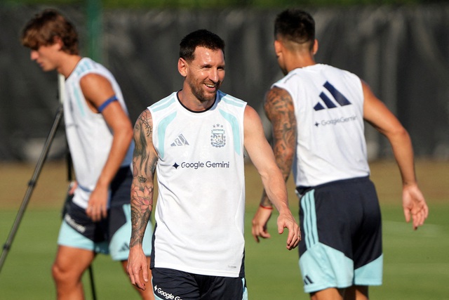 Messi mừng sinh nhật tuổi 39, sẽ đấu trận Jordan: N&oacute;i lời cực x&uacute;c động &lsquo;cảm ơn đất nước t&ocirc;i&rsquo;- Ảnh 1.