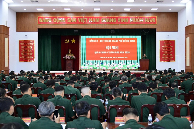 Bộ Tư lệnh TP.HCM hoàn thành 100% chỉ tiêu tuyển quân - Ảnh 1.