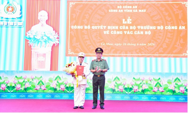 Ph&oacute; gi&aacute;m đốc C&ocirc;ng an Đồng Nai giữ chức Ph&oacute; gi&aacute;m đốc C&ocirc;ng an tỉnh C&agrave; Mau- Ảnh 1.