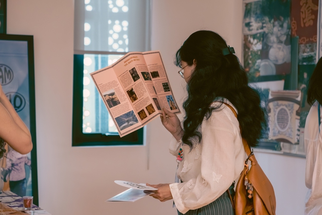 Chi&ecirc;m ngưỡng t&aacute;c phẩm đậm dấu ấn đời thực tại triển l&atilde;m s&aacute;ng tạo của sinh vi&ecirc;n- Ảnh 1.