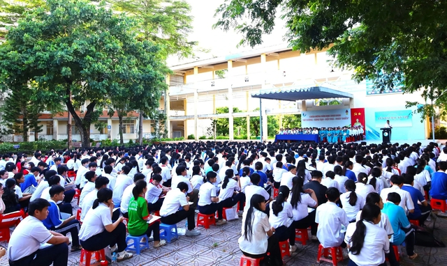 1.269 học sinh C&agrave; Mau tranh 665 suất v&agrave;o hai trường THPT chuy&ecirc;n năm học 2026   - Ảnh 1.