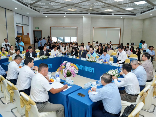 Những r&agrave;o cản khiến chuyển đổi xanh chững lại- Ảnh 2.