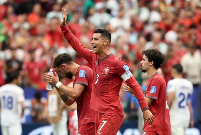 &lsquo;Ph&ugrave; thủy&rsquo; Ghana ti&ecirc;n đo&aacute;n Ronaldo v&ocirc; địch World Cup, mở kh&oacute;a cho Harry Kane ghi b&agrave;n- Ảnh 2.