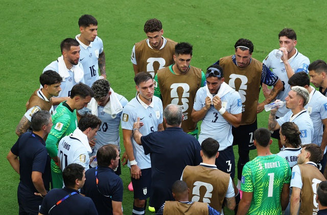 Cầu thủ Uruguay phản ứng dữ dội HLV Bielsa trước trận quyết đấu T&acirc;y Ban Nha- Ảnh 2.