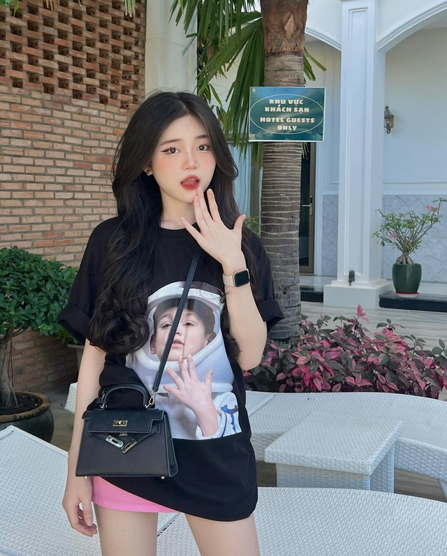 Ph&aacute; vỡ sự đơn điệu với &aacute;o oversized đầy ngẫu hứng- Ảnh 1.