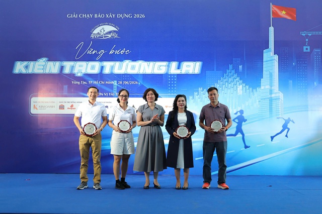 4.000 VĐV tranh t&agrave;i s&ocirc;i nổi giải chạy B&aacute;o X&acirc;y dựng 2026 - Ảnh 2.