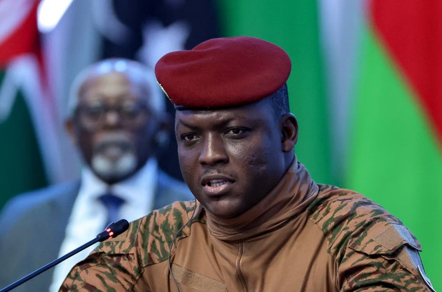 Burkina Faso cắt quan hệ ngoại giao với Ph&aacute;p - Ảnh 1.