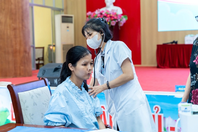 'H&agrave;nh tr&igrave;nh y&ecirc;u thương' chung tay chăm s&oacute;c sức khỏe gia đ&igrave;nh Việt - Ảnh 2.