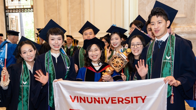 47 b&aacute;c sĩ đầu ti&ecirc;n tốt nghiệp chương tr&igrave;nh y khoa chuẩn Mỹ- Ảnh 1.