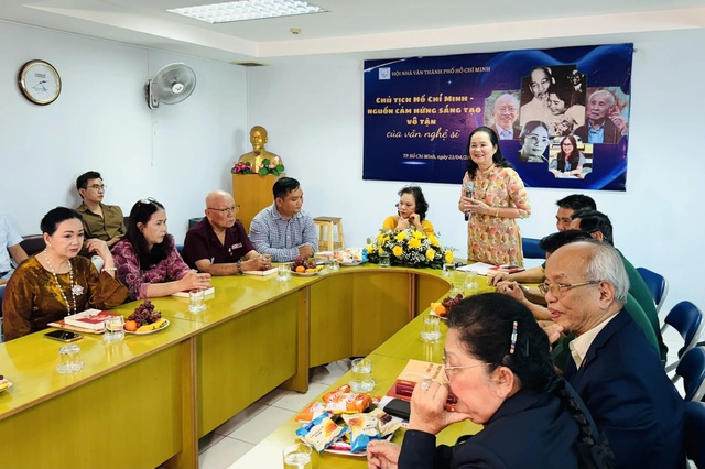 Văn học g&oacute;p phần định h&igrave;nh bản sắc v&agrave; khơi dậy kh&aacute;t vọng ph&aacute;t triển TP.HCM- Ảnh 3.