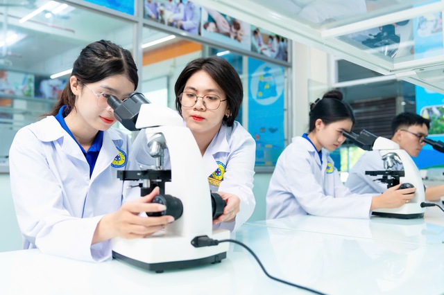 Cơ sở gi&aacute;o dục hoạt động kh&ocirc;ng v&igrave; lợi nhuận sẽ được miễn thuế - Ảnh 1.
