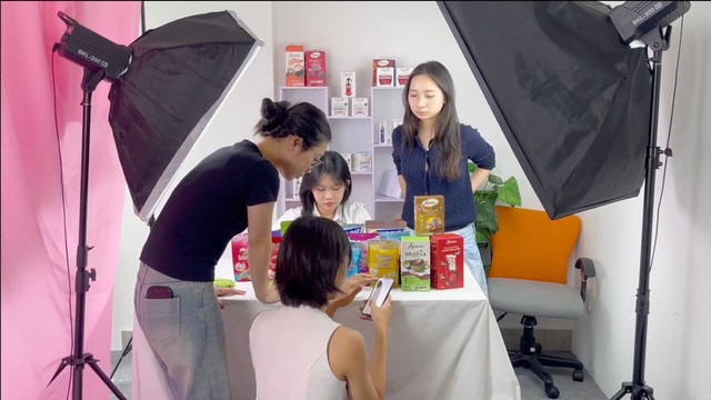 Trường ĐH Văn Lang mở rộng đ&agrave;o tạo truyền th&ocirc;ng trong kỷ nguy&ecirc;n AI, s&aacute;ng tạo số- Ảnh 1.