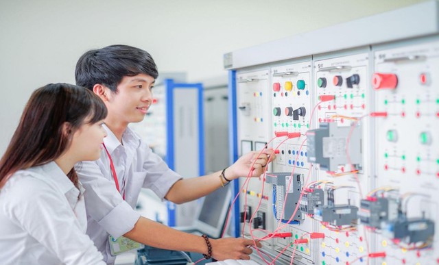 Kỹ thuật điện - Lựa chọn bền vững trong kỷ nguy&ecirc;n năng lượng xanh- Ảnh 2.