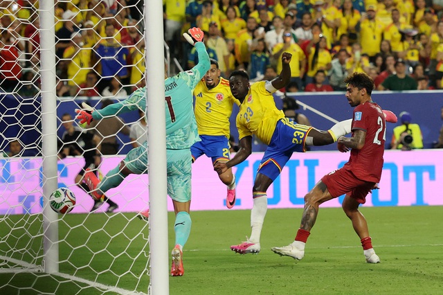 Bồ Đ&agrave;o Nha v&agrave;o nh&aacute;nh 'tử thần': Ronaldo phải vượt qua bao nhi&ecirc;u ứng vi&ecirc;n v&ocirc; địch để mơ c&uacute;p v&agrave;ng?- Ảnh 2.