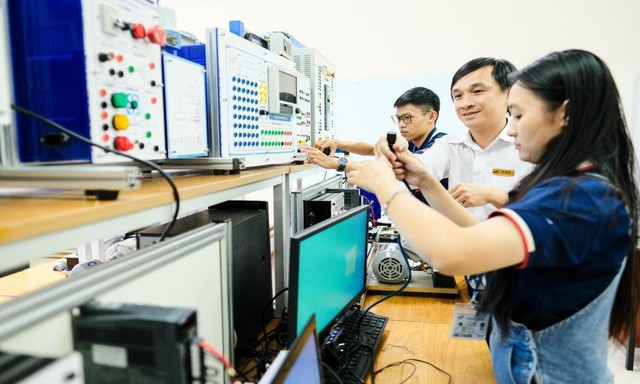 Kỹ thuật điện - Lựa chọn bền vững trong kỷ nguy&ecirc;n năng lượng xanh- Ảnh 5.