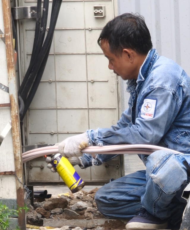 Khu nhà chú tôi không còn cảnh điện mắc như tơ trời - Ảnh 2.