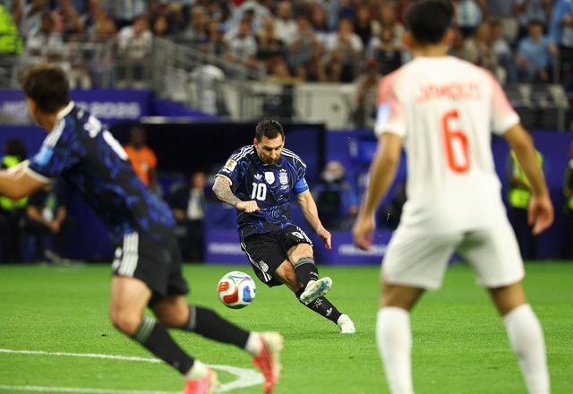 Argentina gặp nh&aacute;nh đấu qu&aacute; thuận lợi: Messi sẽ ph&aacute; kỷ lục kh&oacute; nhất lịch sử World Cup?- Ảnh 2.