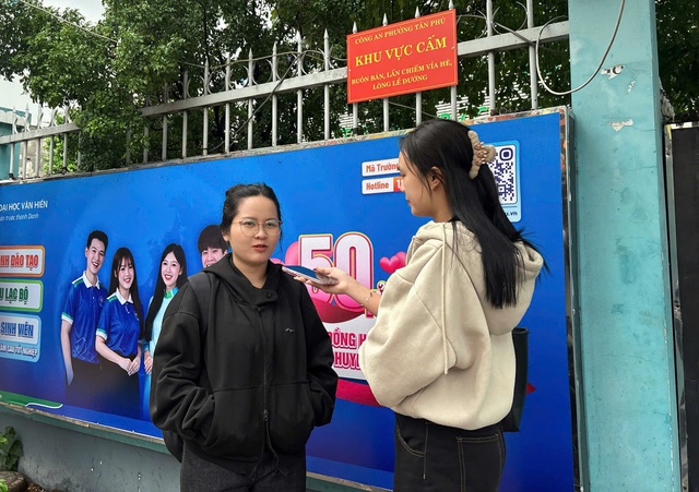 Thực tế: Sinh vi&ecirc;n chăm ghi ch&eacute;p nhưng &iacute;t ph&aacute;t biểu, ngại hỏi thầy c&ocirc; - Ảnh 2.