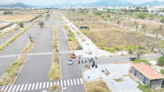 Vụ &aacute;n s&acirc;n bay Nha Trang: Cả trăm bị hại 'kh&ocirc;ng muốn' l&agrave;m bị hại- Ảnh 2.