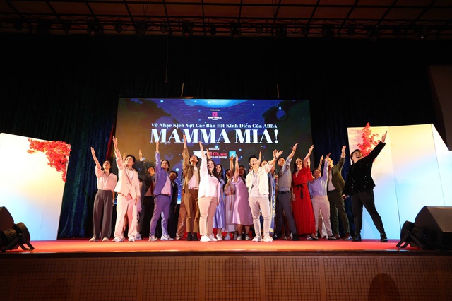 Dựng 'Mamma Mia!', người trẻ x&acirc;y cộng đồng nhạc kịch- Ảnh 1.