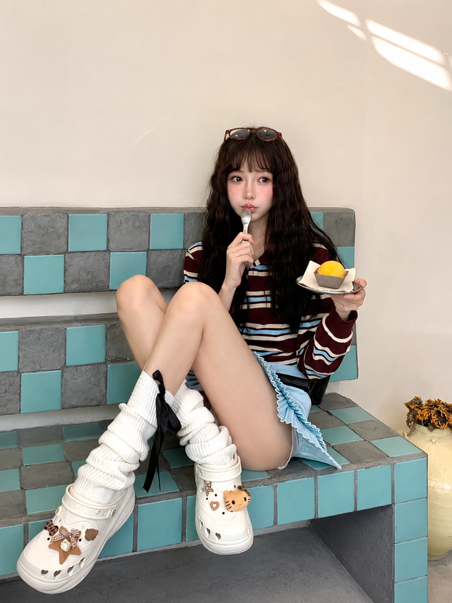 L&agrave;m mới phong c&aacute;ch dạo phố bằng d&eacute;p crocs- Ảnh 7.