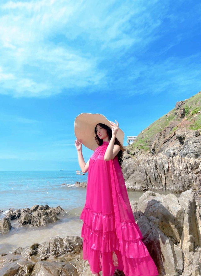 Đ&oacute;n nắng v&agrave;ng rực rỡ c&ugrave;ng những chiếc mũ c&oacute;i- Ảnh 7.