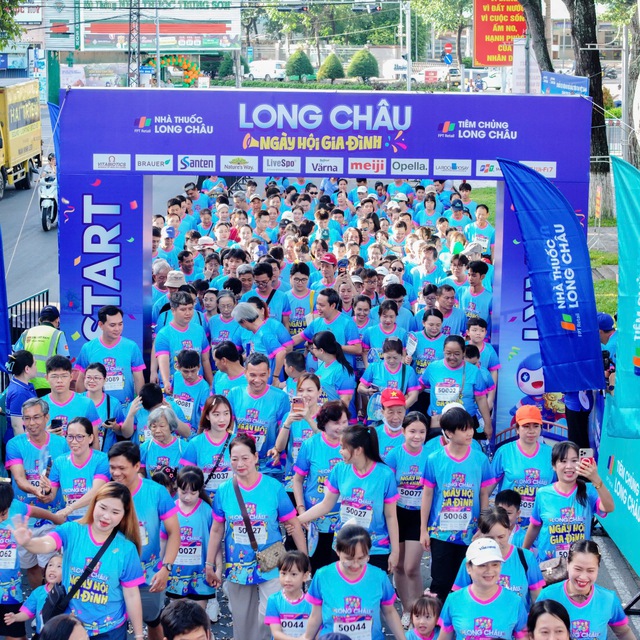 Trường Giang, Lương Thế Th&agrave;nh, L&ecirc; Phương c&ugrave;ng 500 gia đ&igrave;nh ba thế hệ l&agrave;m điều đặc biệt- Ảnh 4.