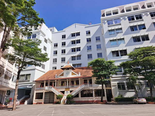 Theo dấu những th&aacute;p đồng hồ cổ giữaTP.HCM: Khi đồng hồ trở th&agrave;nh biểu tượng đ&ocirc; thị - Ảnh 1.
