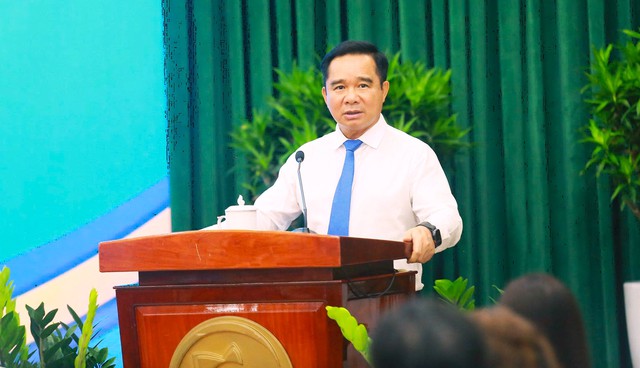 TP.HCM luân chuyển nhiều chủ tịch phường phường, xã - Ảnh 2.
