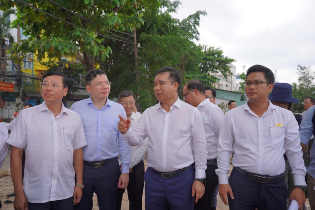Chủ tịch TP.HCM y&ecirc;u cầu ho&agrave;n th&agrave;nh dự &aacute;n rạch Xuy&ecirc;n T&acirc;m cuối năm 2027 - Ảnh 3.