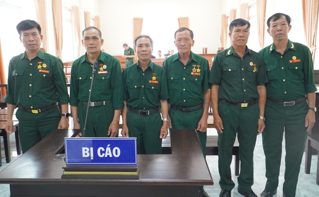  Thay kiểm sát viên ngay tại tòa - Ảnh 1.