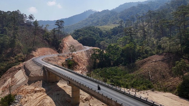 Tuyến đường ĐT722 ho&agrave;n th&agrave;nh, mở lối ngắn nhất từ Đ&agrave; Lạt l&ecirc;n Bu&ocirc;n Ma Thuột - Ảnh 2.
