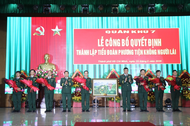Quân khu 7 thành lập Tiểu đoàn Phương tiện không người lái - Ảnh 1.