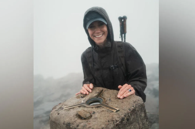 Princess Kate scales Britain&rsquo;s highest peaks to raise money for cancer charity - Ảnh 1.