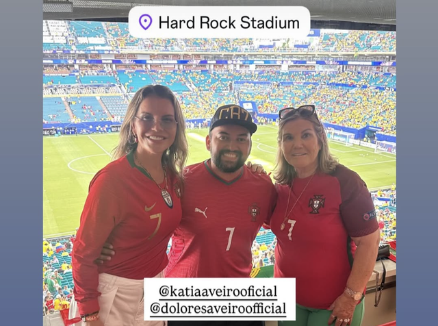 Mẹ của Ronaldo bảo vệ con trai giữa cơn b&atilde;o chỉ tr&iacute;ch: &lsquo;Ch&uacute;ng t&ocirc;i từng đi l&ecirc;n từ tận đ&aacute;y&hellip;&rsquo;- Ảnh 2.