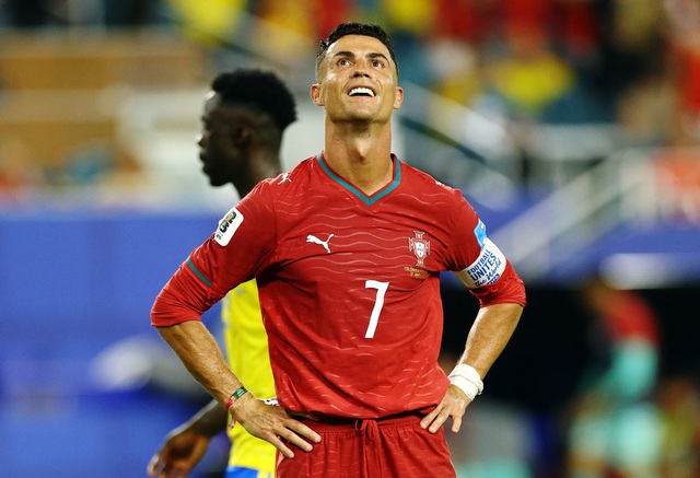 Mẹ của Ronaldo bảo vệ con trai giữa cơn b&atilde;o chỉ tr&iacute;ch: &lsquo;Ch&uacute;ng t&ocirc;i từng đi l&ecirc;n từ tận đ&aacute;y&hellip;&rsquo;- Ảnh 1.