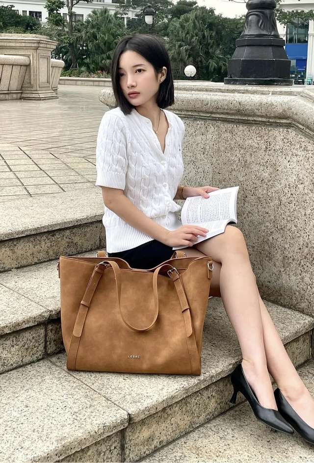 Bỏ cả thế giới vào túi tote để tự tin sải bước ngày dài - Ảnh 8.