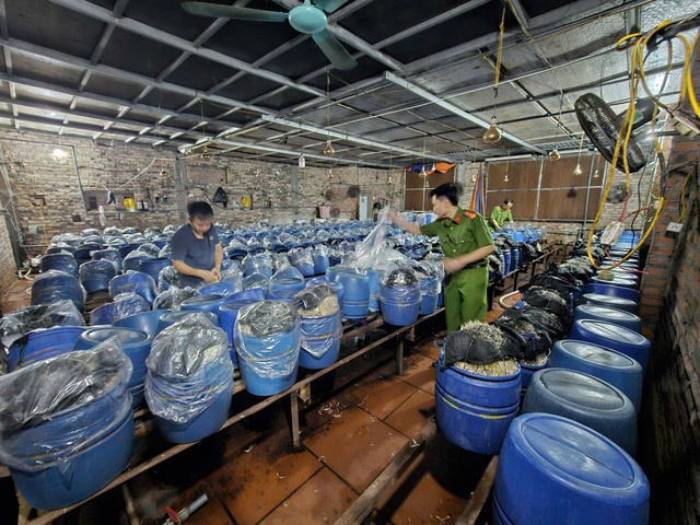 Bắc Ninh: 3 chủ cơ sở d&ugrave;ng 'nước kẹo' độc hại để sản xuất gi&aacute; đỗ- Ảnh 2.