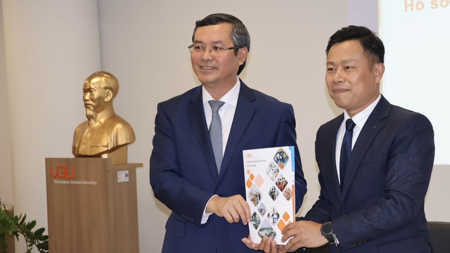 Thứ trưởng Bộ GD-ĐT ki&ecirc;m giữ chức Chủ tịch Hội đồng Trường đại học Việt Đức - Ảnh 2.