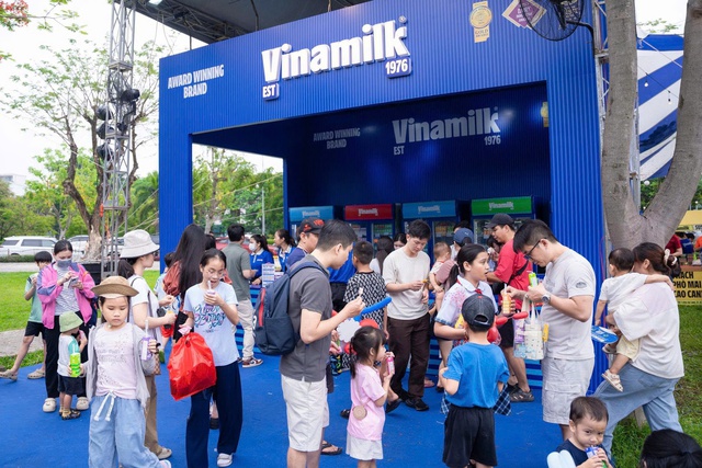 H&agrave;ng ngh&igrave;n trẻ em h&agrave;o hứng &lsquo;Chơi để học&rsquo; c&ugrave;ng Vinamilk tại Ph&uacute; Mỹ Hưng- Ảnh 2.