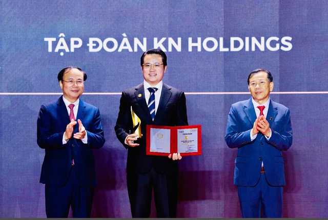 KN Holdings được vinh danh Top 10 doanh nghiệp bất động sản h&agrave;ng đầu Việt Nam- Ảnh 1.